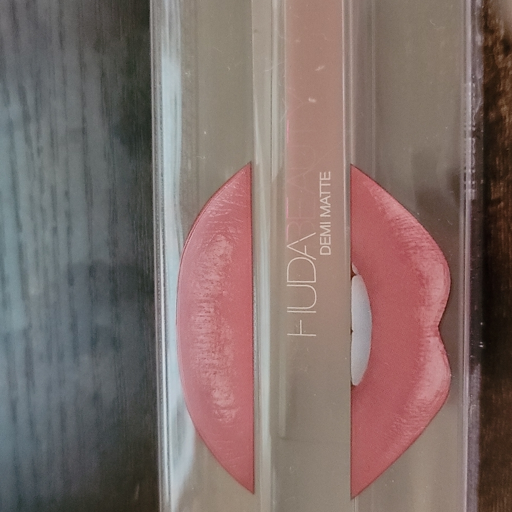 Lip gloss